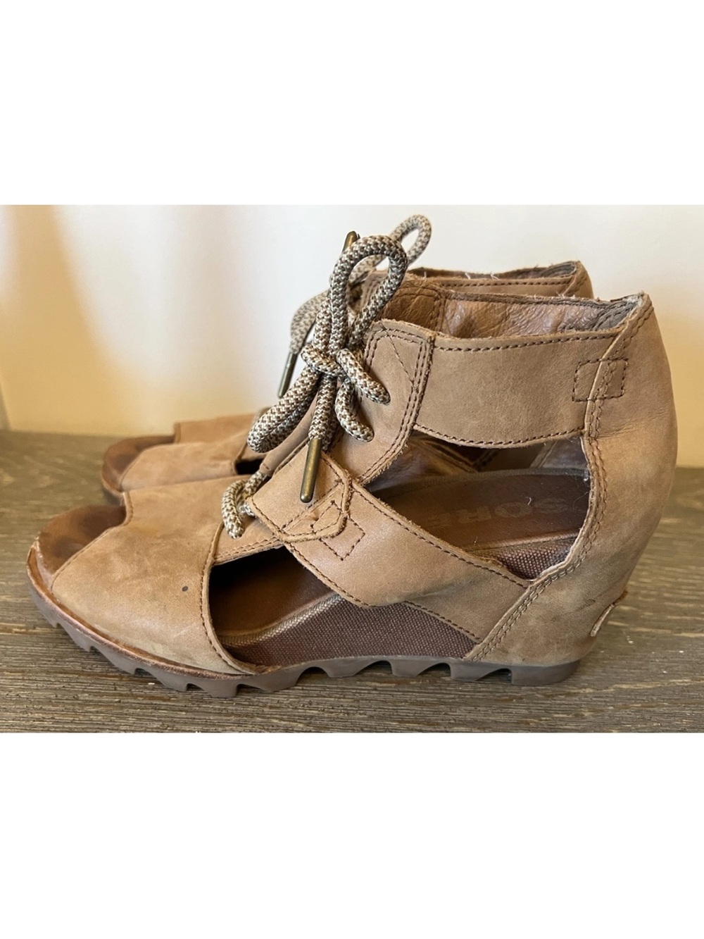 Sorel Joanie Lace-Up Leather Wedge Sandal Shoes Tan Size 7.5 NL2914-224